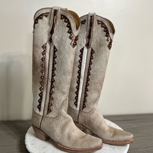 Luchesse very lightly used